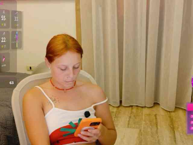 ViktoriaSillk webcam