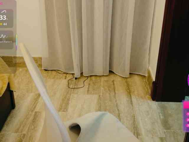 ViktoriaSillk webcam