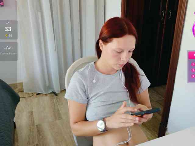 ViktoriaSillk webcam