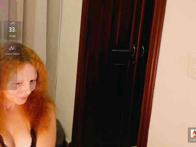 ViktoriaSillk webcam