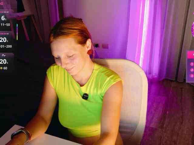 ViktoriaSillk webcam