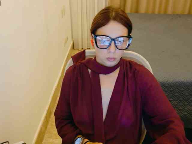 ViktoriaSillk webcam