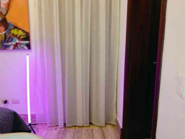 ViktoriaSillk webcam