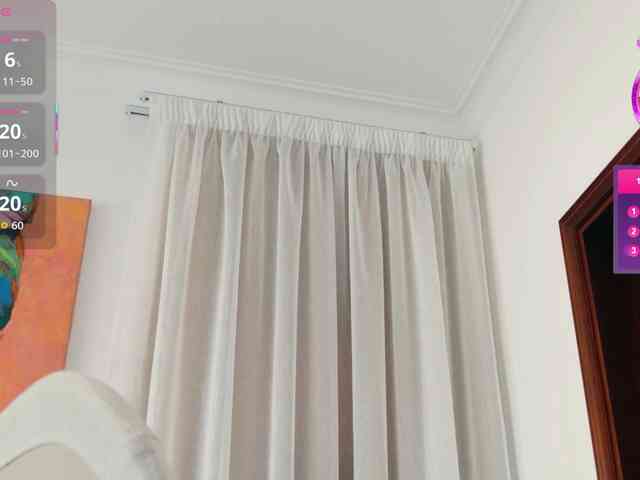 ViktoriaSillk webcam