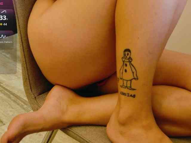 ViktoriaSillk webcam