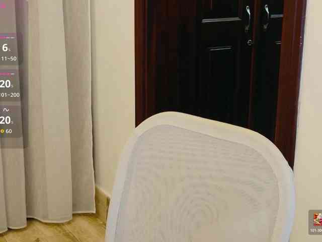 ViktoriaSillk webcam