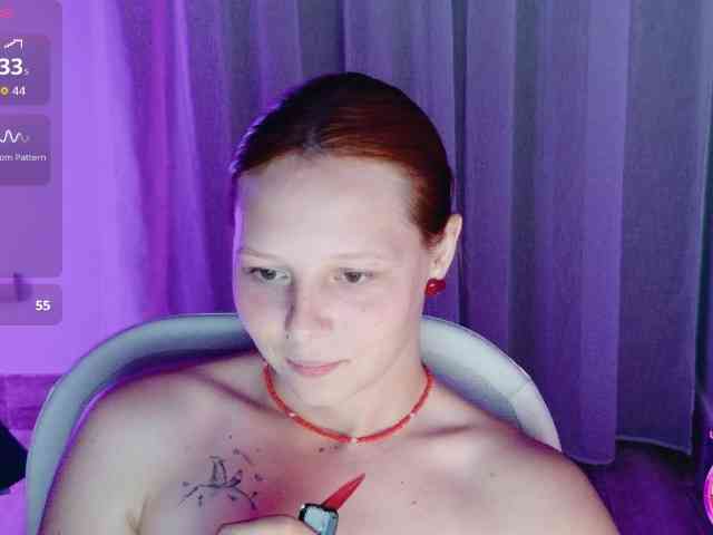 ViktoriaSillk webcam