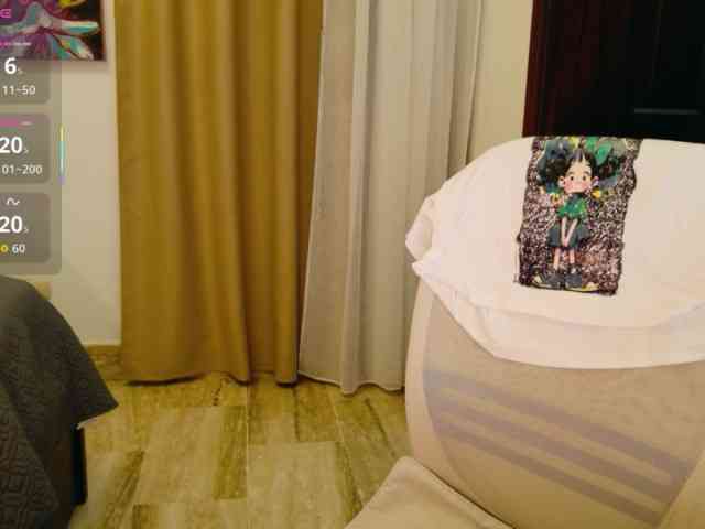 ViktoriaSillk webcam