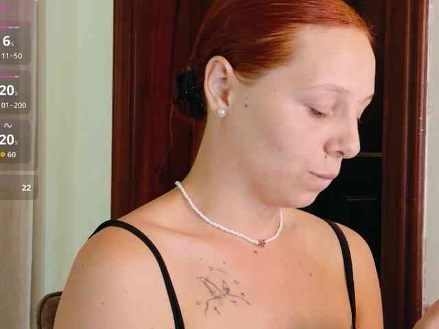 ViktoriaSillk webcam