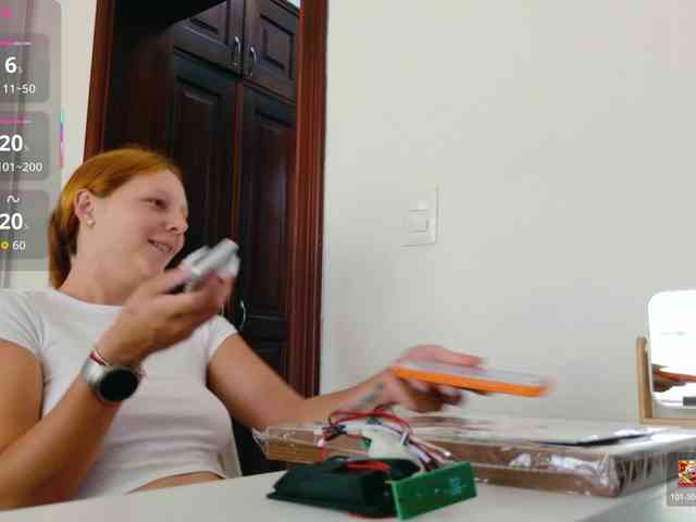 ViktoriaSillk webcam