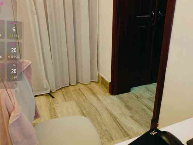 ViktoriaSillk webcam