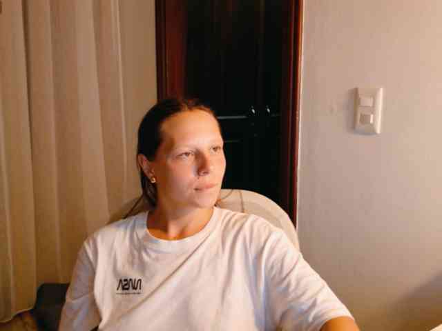 ViktoriaSillk webcam