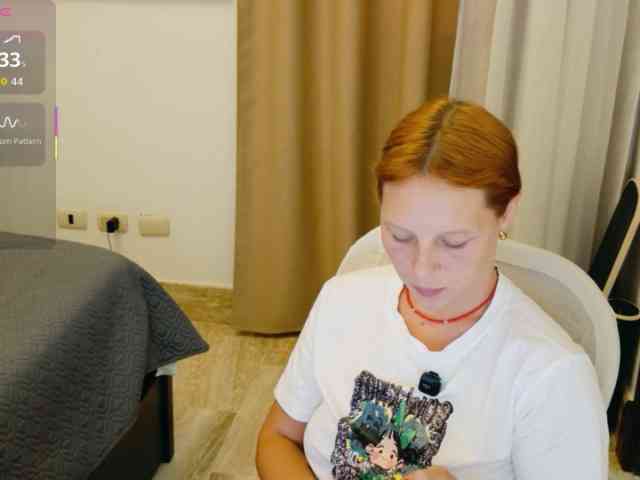 ViktoriaSillk webcam