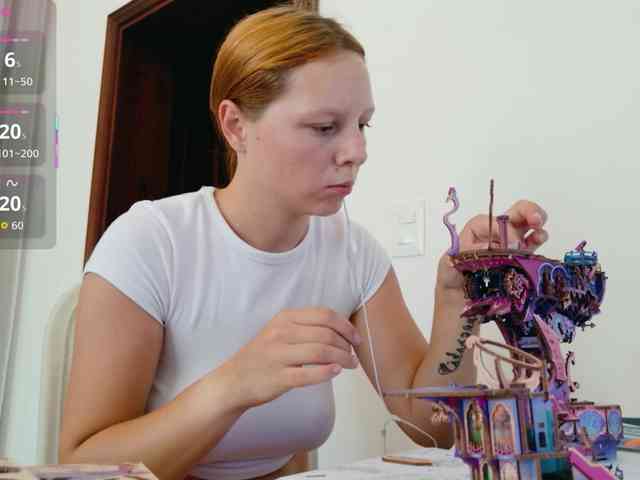 ViktoriaSillk webcam