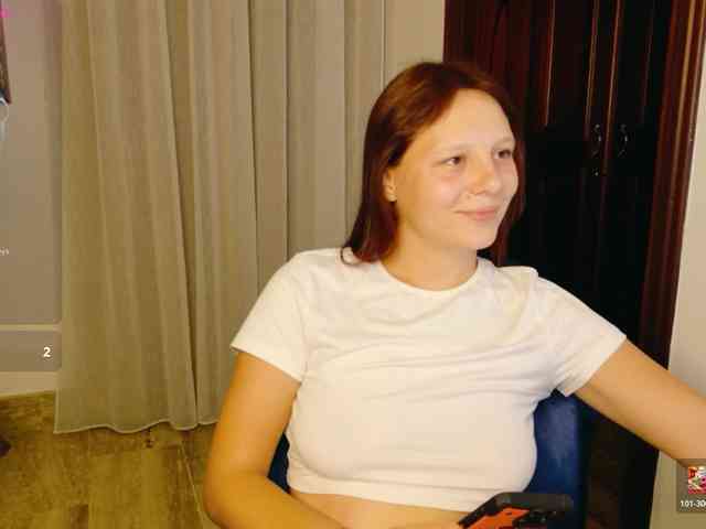 ViktoriaSillk webcam
