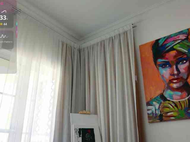 ViktoriaSillk webcam
