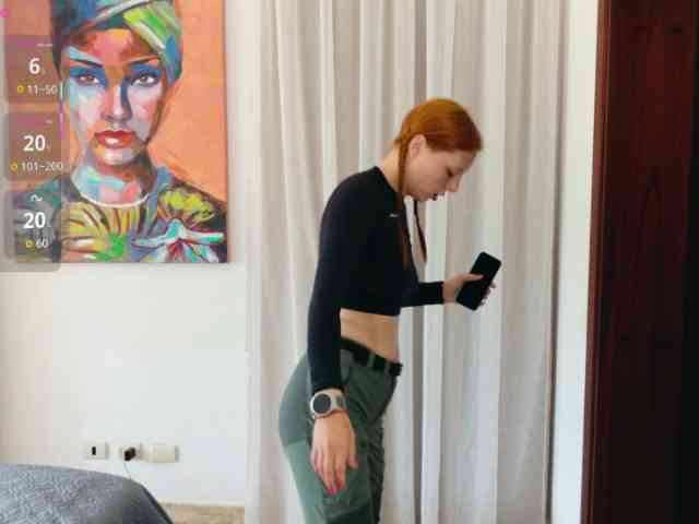 ViktoriaSillk webcam