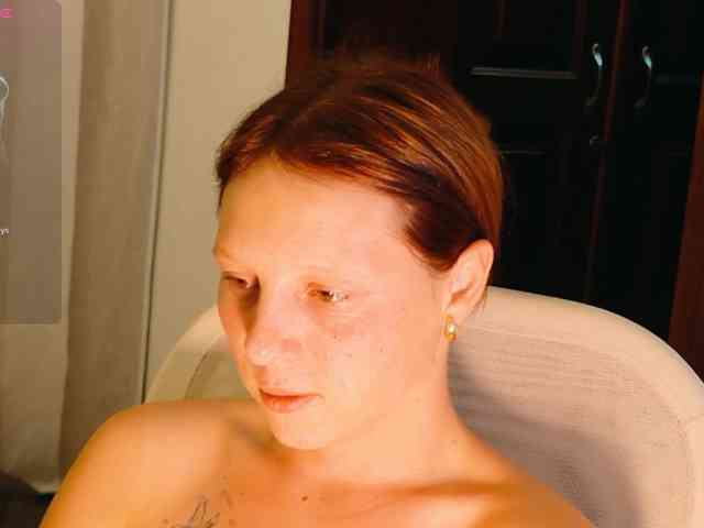 ViktoriaSillk webcam