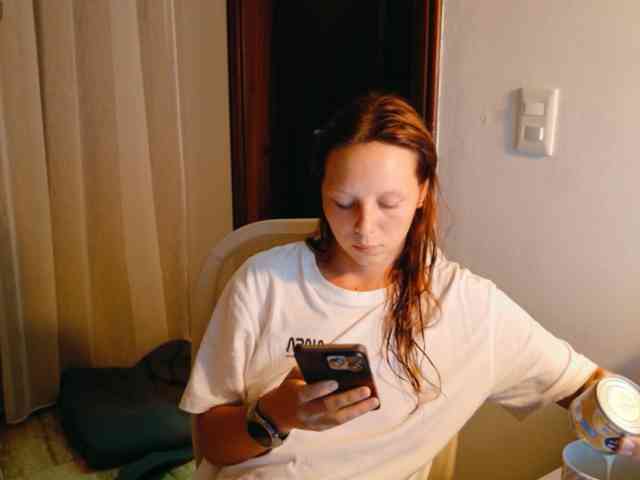 ViktoriaSillk webcam