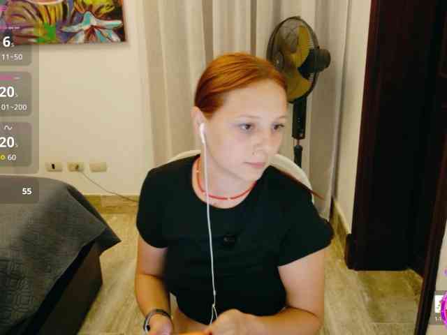 ViktoriaSillk webcam
