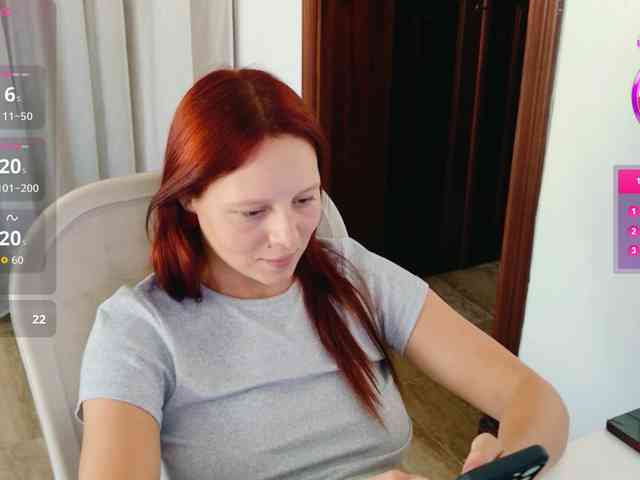 ViktoriaSillk webcam