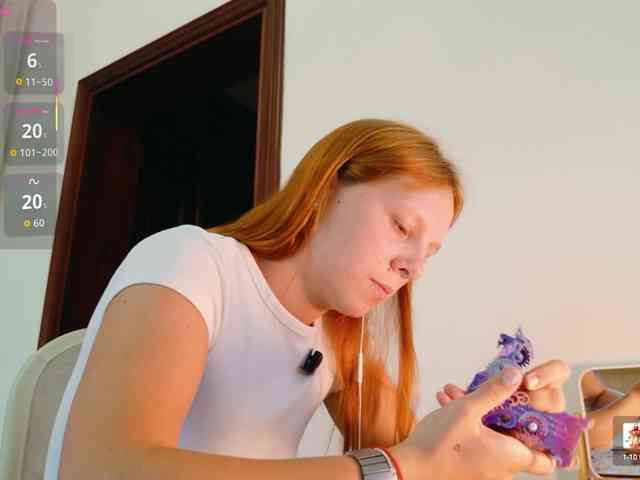 ViktoriaSillk webcam