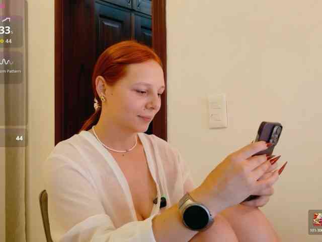 ViktoriaSillk webcam