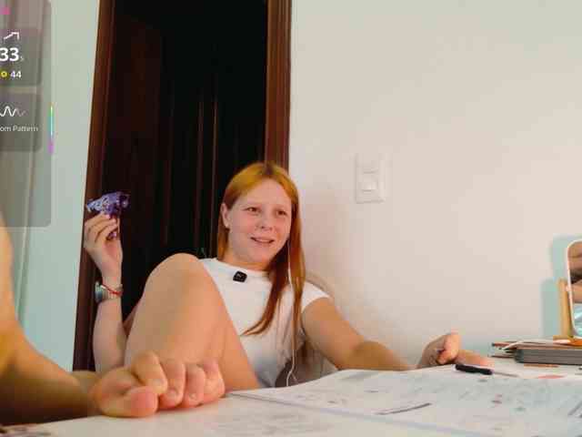 ViktoriaSillk webcam