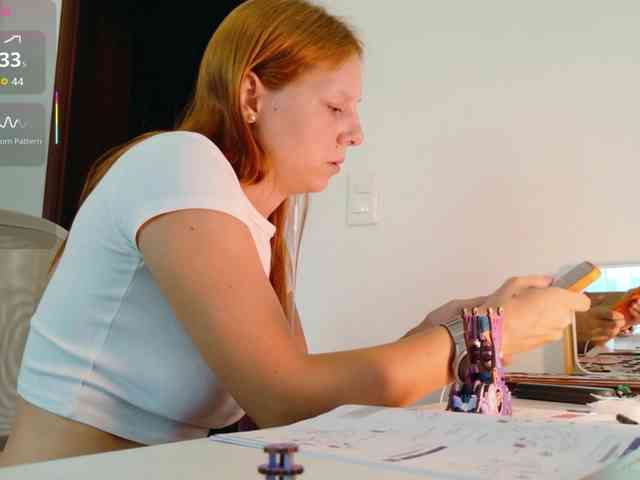 ViktoriaSillk webcam