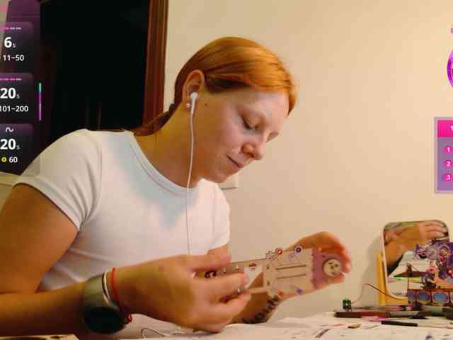 ViktoriaSillk webcam