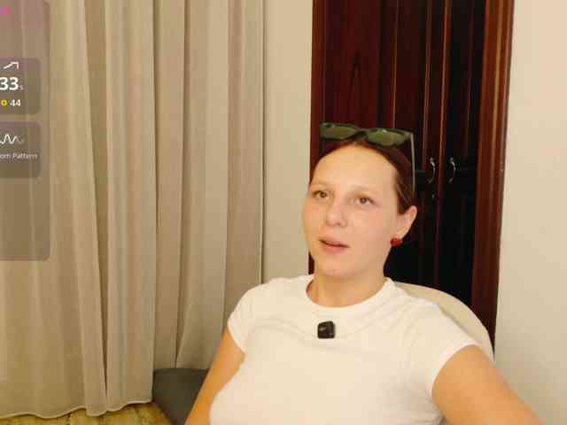 ViktoriaSillk webcam