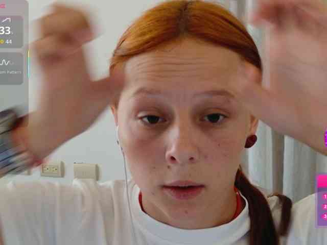 ViktoriaSillk webcam