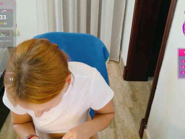 ViktoriaSillk webcam