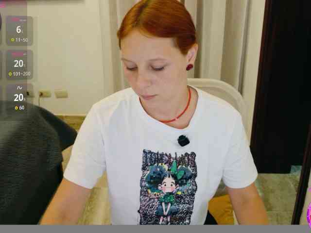 ViktoriaSillk webcam
