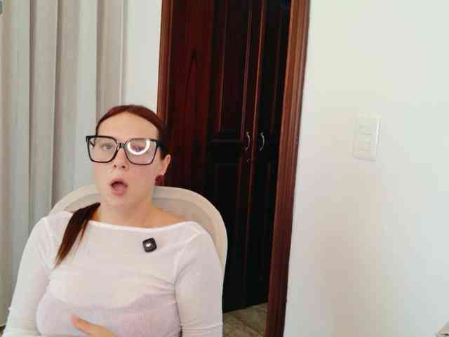 ViktoriaSillk webcam
