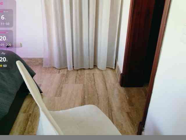 ViktoriaSillk webcam