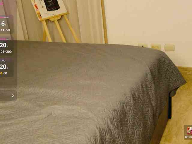 ViktoriaSillk webcam