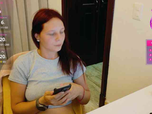 ViktoriaSillk webcam