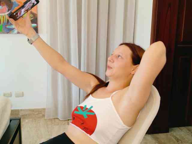 ViktoriaSillk webcam
