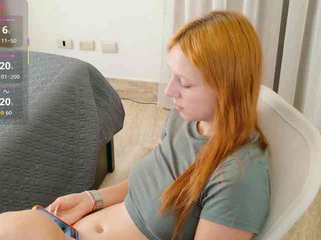 ViktoriaSillk webcam