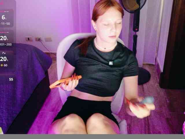ViktoriaSillk webcam
