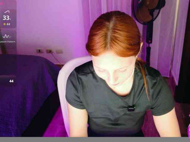 ViktoriaSillk webcam