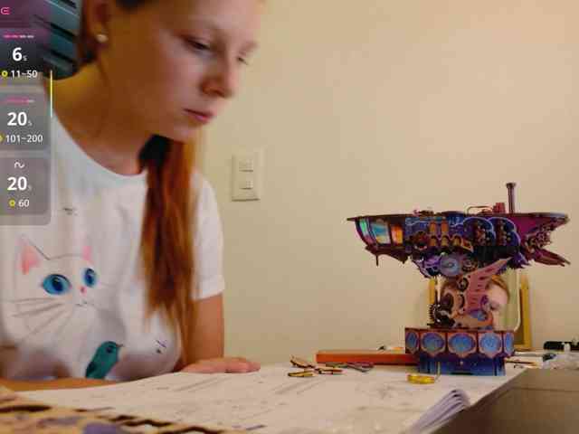 ViktoriaSillk webcam
