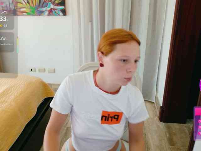 ViktoriaSillk webcam