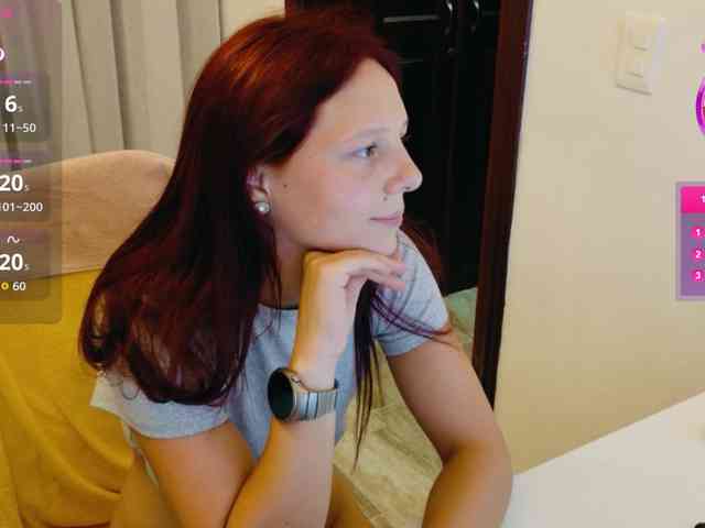 ViktoriaSillk webcam