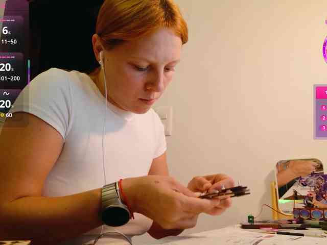 ViktoriaSillk webcam