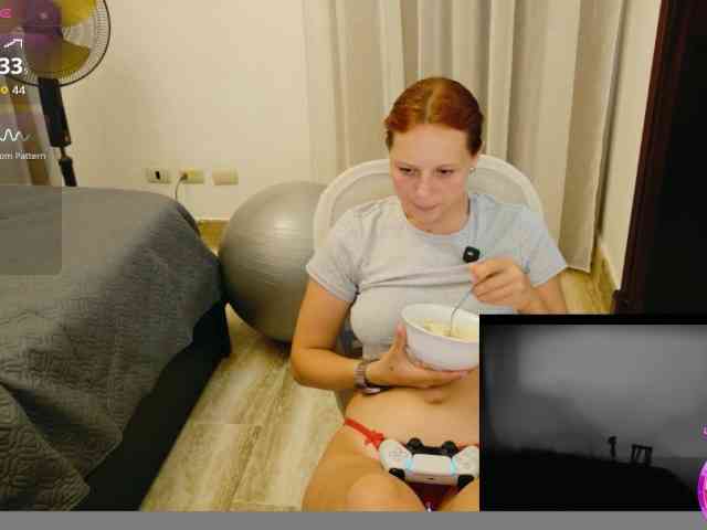 ViktoriaSillk webcam