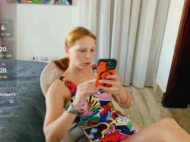 ViktoriaSillk webcam