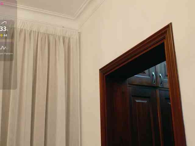ViktoriaSillk webcam