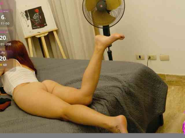 ViktoriaSillk webcam
